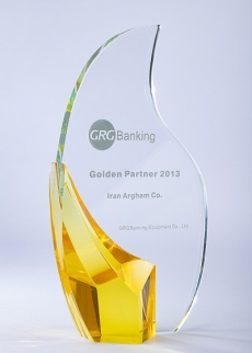 تندیس شریک طلایی GRG Banking 2013