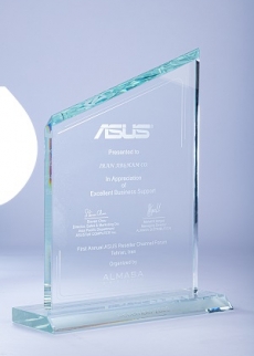 تندیس بلورین نشان عالی کسب و کار ASUS